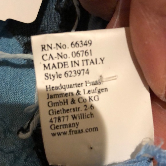 Pretty patterned scarf - Picture 6 of 6